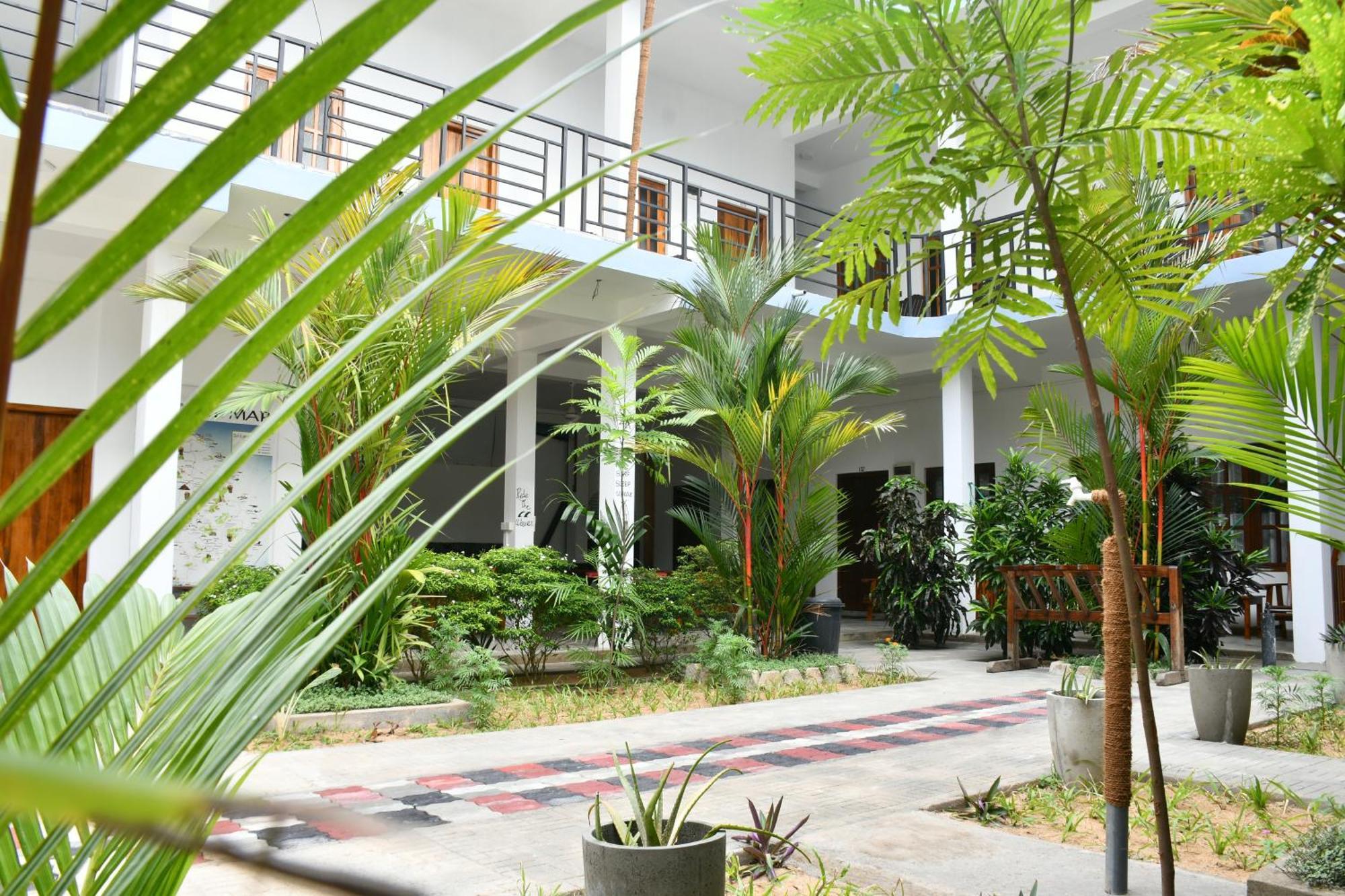 Pearl Of The Bay Hotel Аругам Бей Екстериор снимка