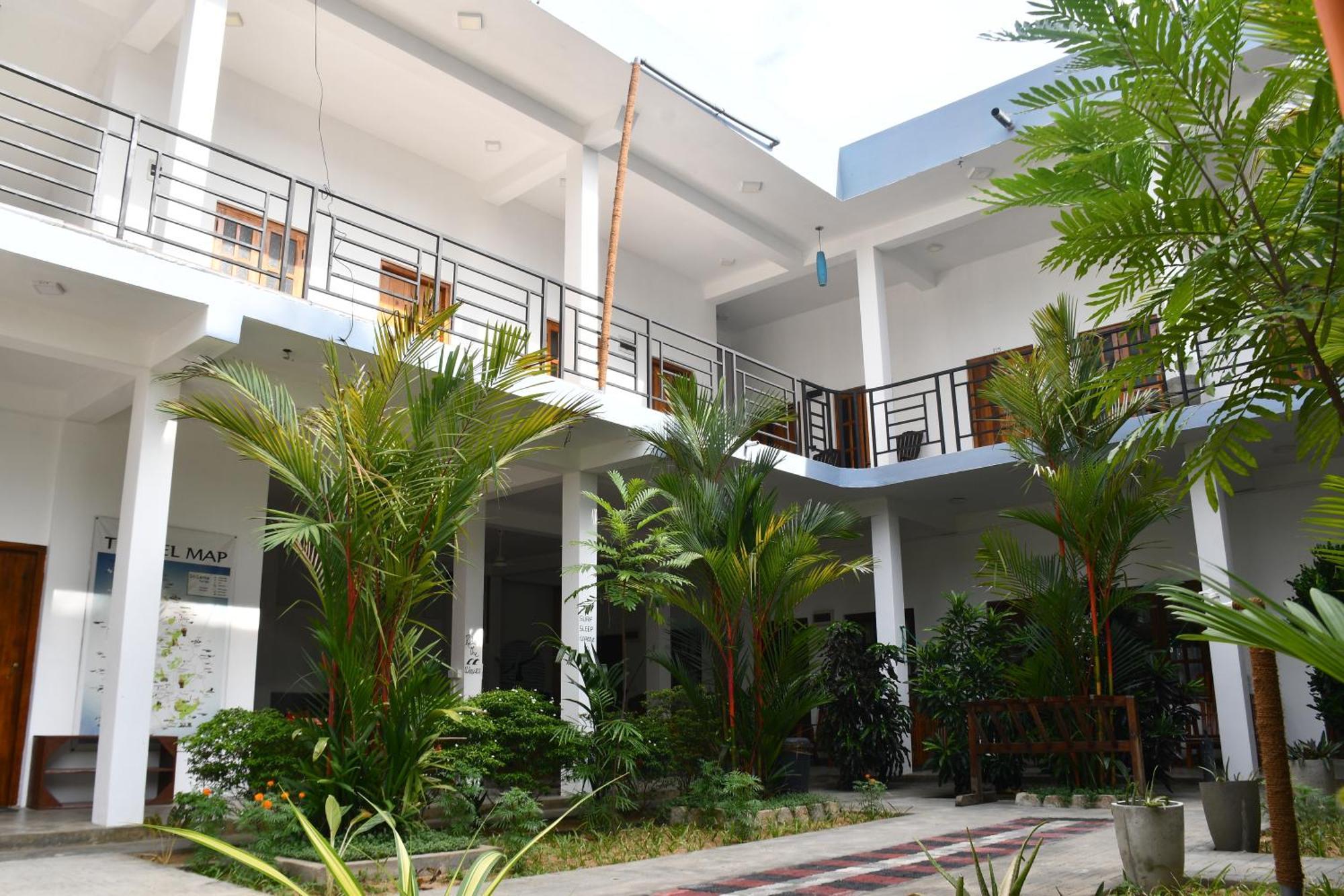 Pearl Of The Bay Hotel Аругам Бей Екстериор снимка