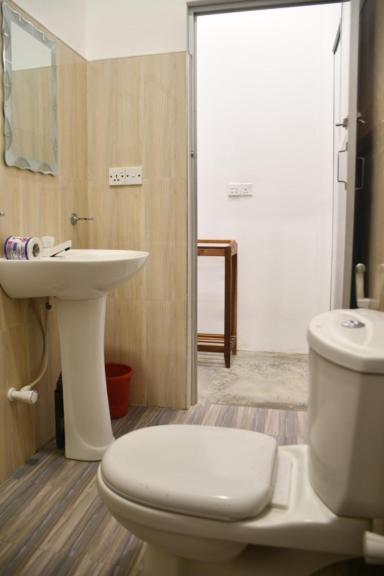 Pearl Of The Bay Hotel Аругам Бей Екстериор снимка
