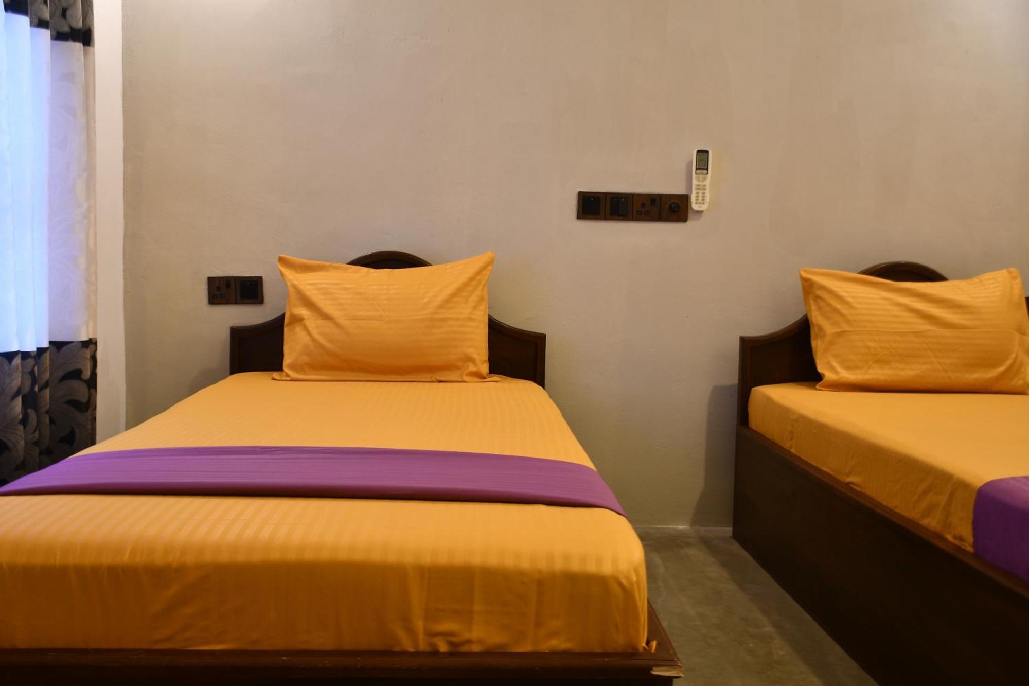 Pearl Of The Bay Hotel Аругам Бей Екстериор снимка